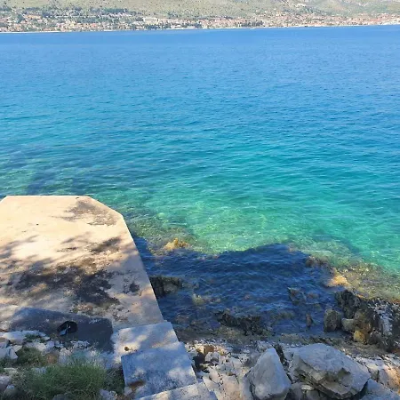 Seafront House Nusha בית נופש Donji Okrug (Ciovo)