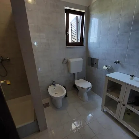 Prázdninový dům Seafront House Nusha *