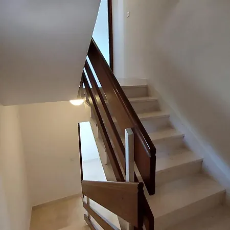 Prázdninový dům Seafront House Nusha